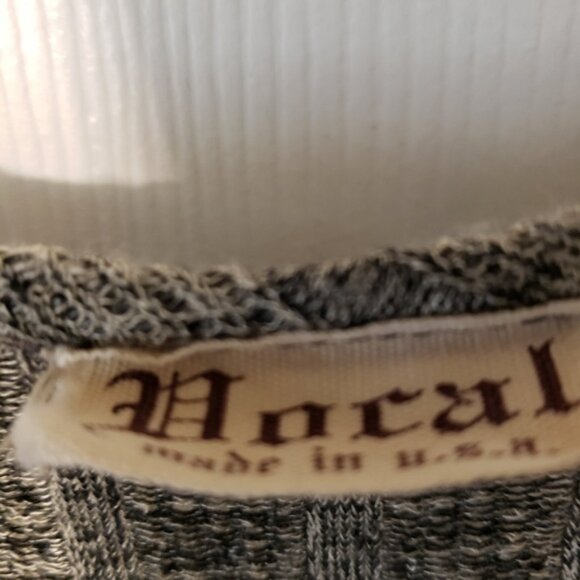 Top - Picture 2 of 3